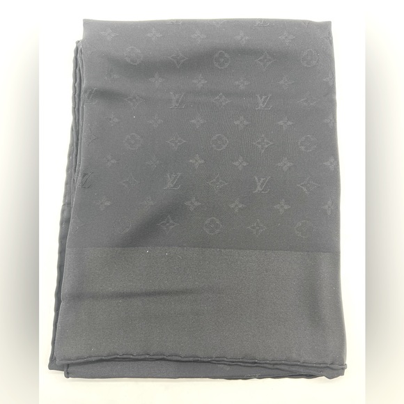 LV monogram scarf - Picture 2 of 3